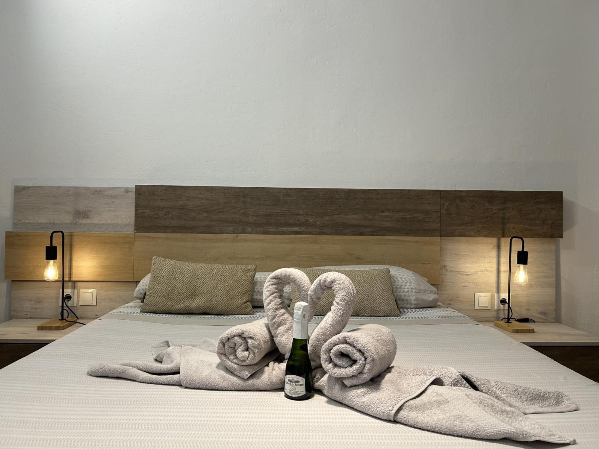 Lujo A Tu Alcance Con Spa Y Garaje Pleno Centro Huelva Ngoại thất bức ảnh
