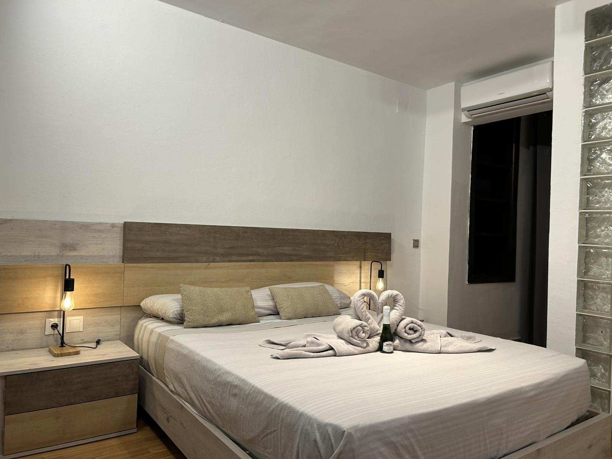 Lujo A Tu Alcance Con Spa Y Garaje Pleno Centro Huelva Ngoại thất bức ảnh