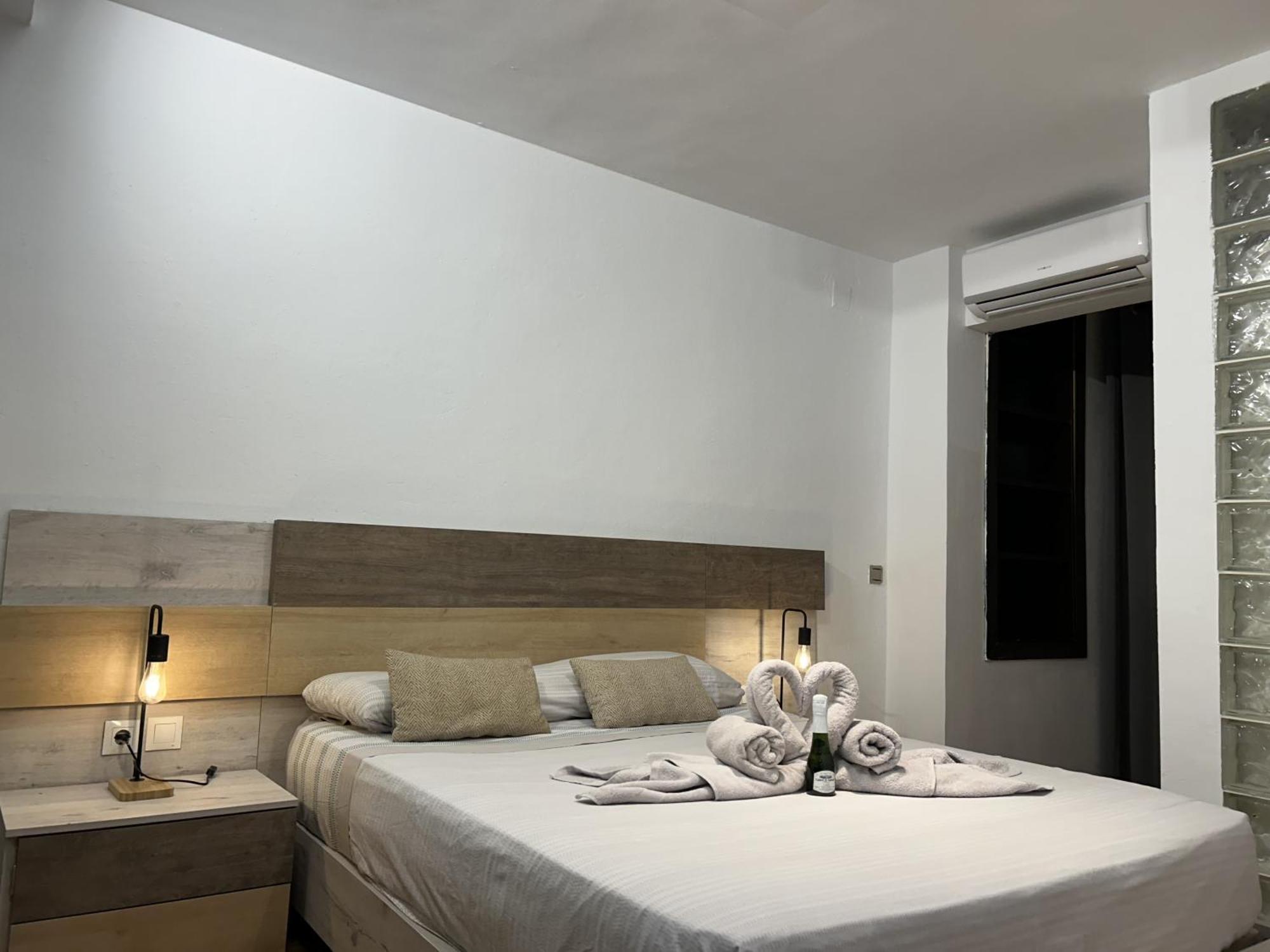 Lujo A Tu Alcance Con Spa Y Garaje Pleno Centro Huelva Ngoại thất bức ảnh