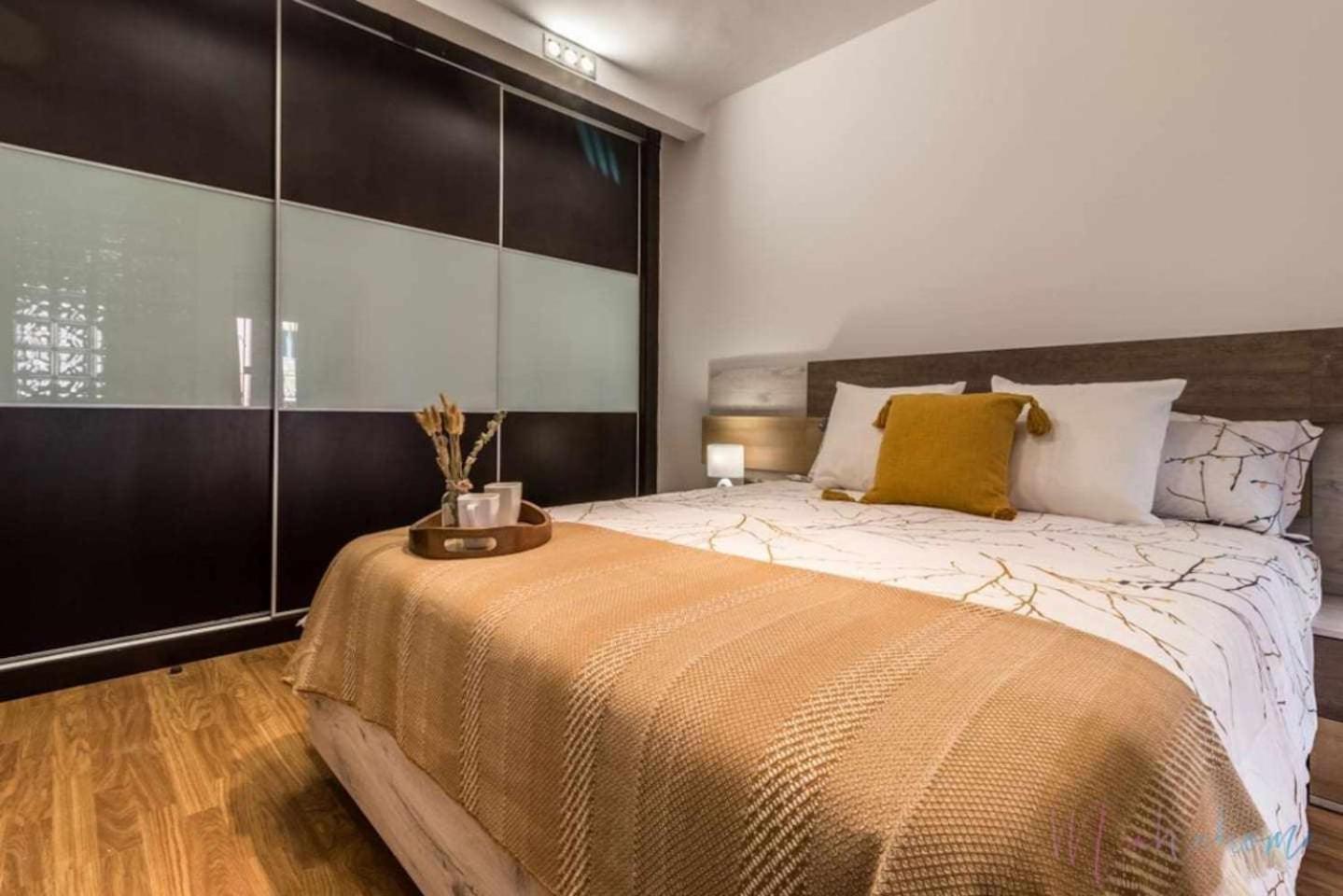 Lujo A Tu Alcance Con Spa Y Garaje Pleno Centro Huelva Ngoại thất bức ảnh