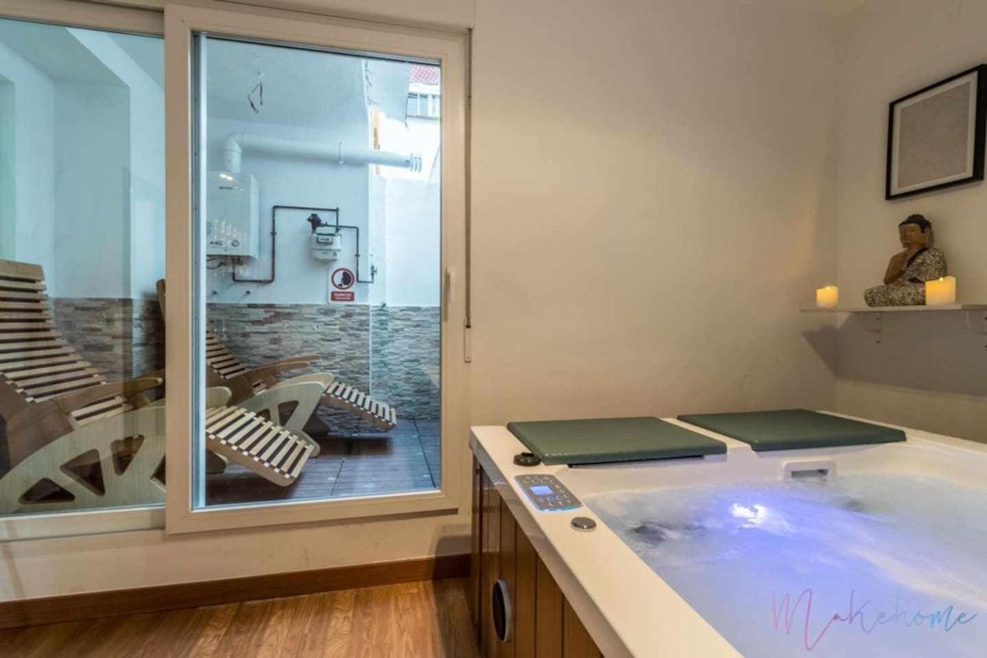 Lujo A Tu Alcance Con Spa Y Garaje Pleno Centro Huelva Ngoại thất bức ảnh